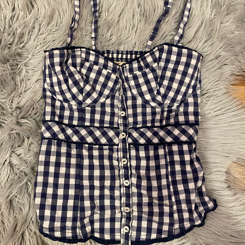 Hollister top